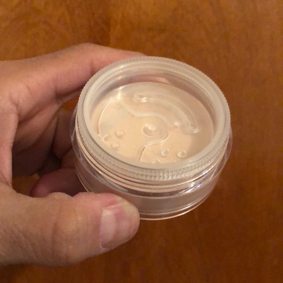 BareMinerals mineral powder veil - Picture 3 of 3